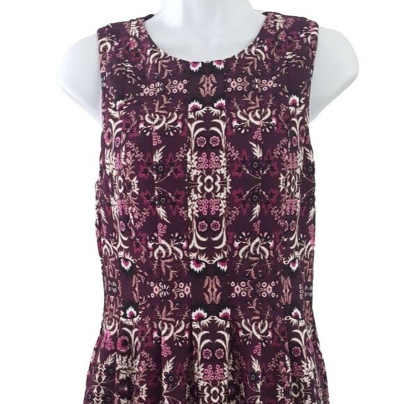 Vince Camuto Floral Dress Purple SZ 4 Pockets Pleat Sleeveless Fit Flare Career - Picture 2 of 9